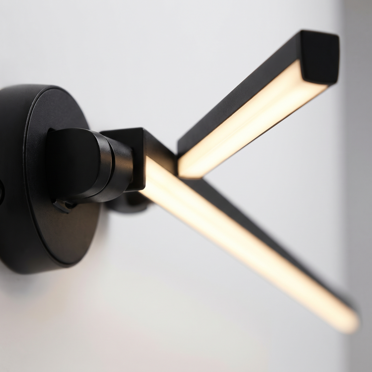 Linea rotatable linear LED light close-up detail lit up